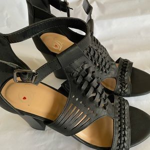 Black open toe sandal heel